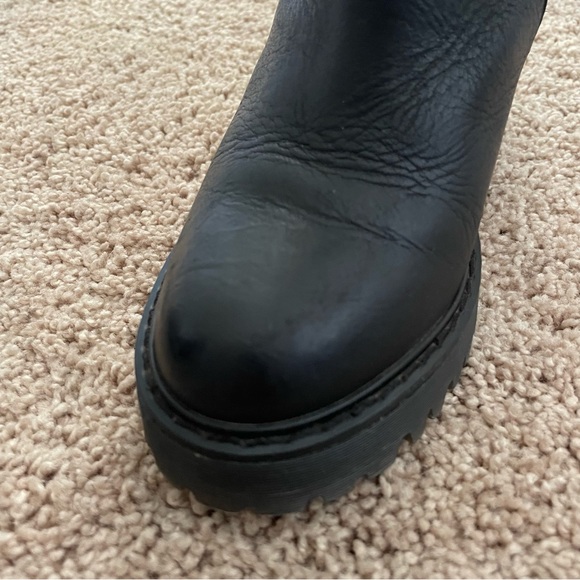 Dr. Marten’s Magdalena Lug Sole Heels Booties Black Leather Size 8 - Picture 11 of 12